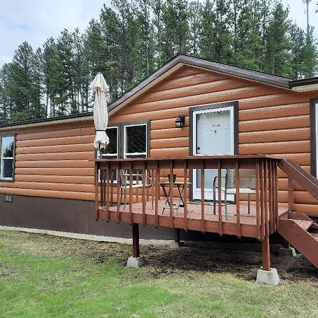 Trails End Cabins & Motel Хилл-Сити Экстерьер фото