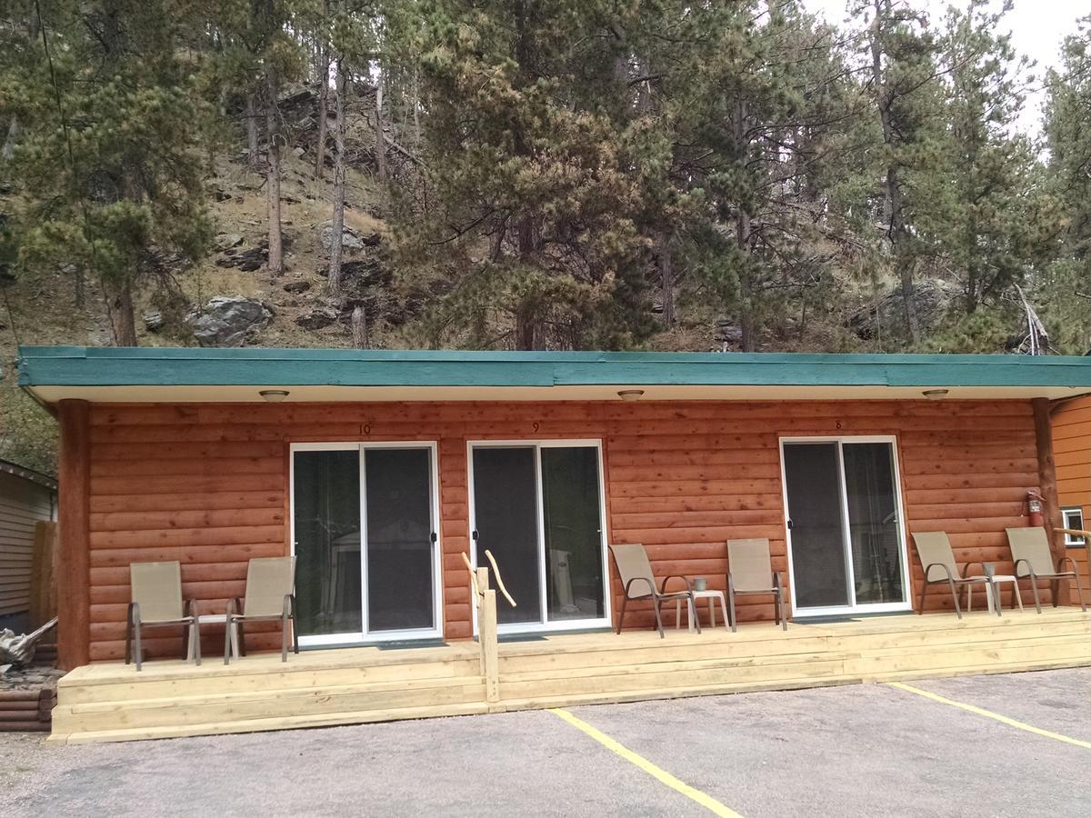 Trails End Cabins & Motel Хилл-Сити Экстерьер фото