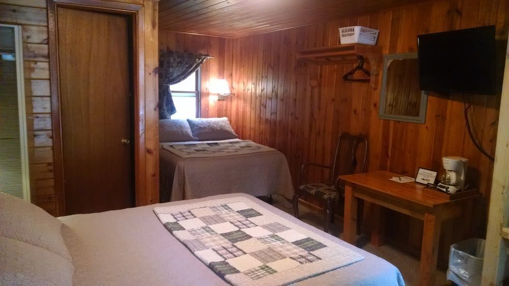 Trails End Cabins & Motel Хилл-Сити Экстерьер фото