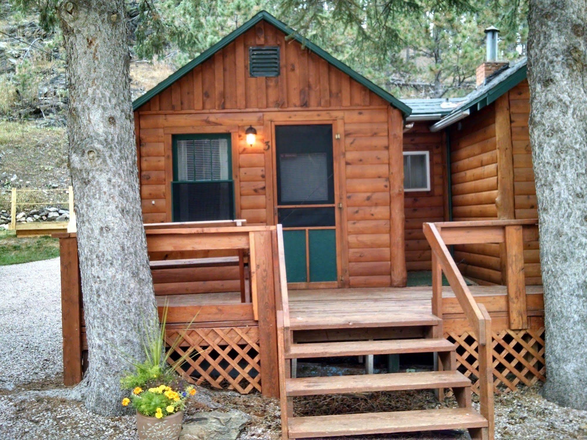 Trails End Cabins & Motel Хилл-Сити Экстерьер фото