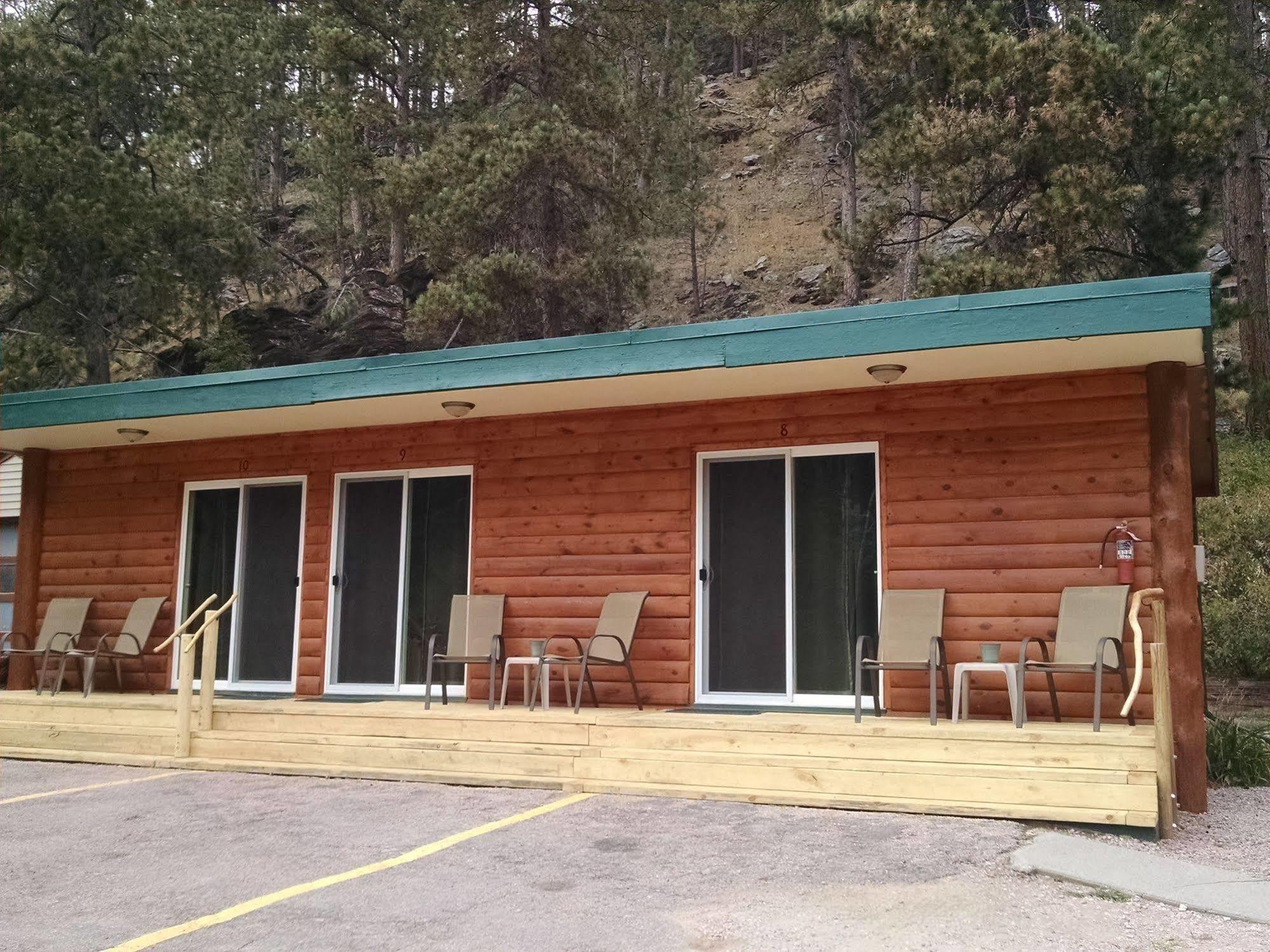 Trails End Cabins & Motel Хилл-Сити Экстерьер фото