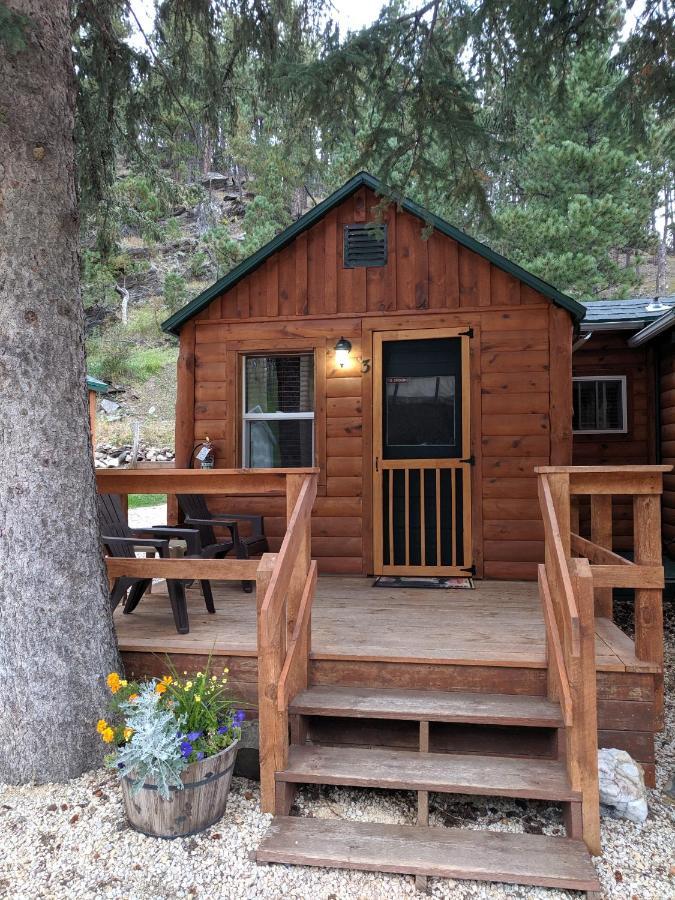 Trails End Cabins & Motel Хилл-Сити Экстерьер фото